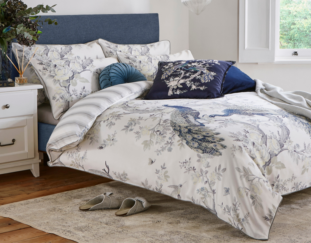 HOW TO MAKE A BETTER BED Laura Ashley